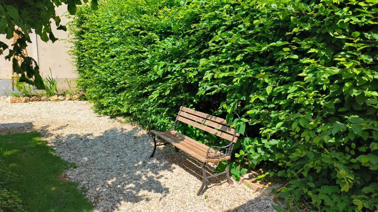 Bed and Breakfast Le Grand Barrois Crecy-la-Chapelle Esterno foto